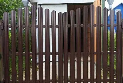 Распашные ворота 4м*2м из евроштакетника